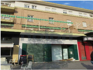 Local en venta en Granada de 193  m²