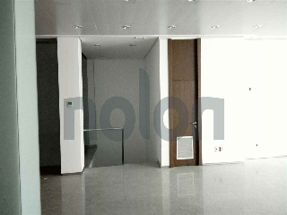 Local en venta en Dos Hermanas de 381  m²