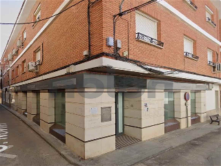 Local en venta en Dosbarrios de 204  m²