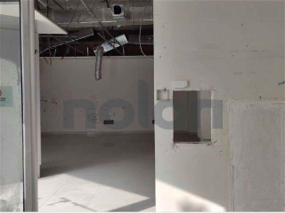 Local en venta en Valencia de 213  m²