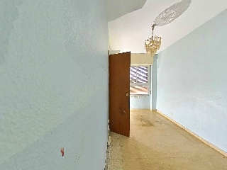  32