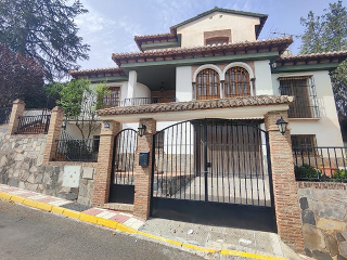 Pisos banco Otura