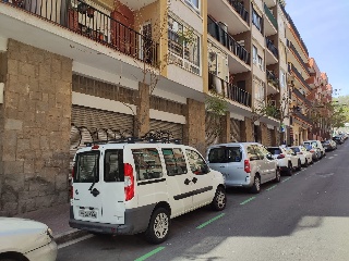 Local en C/ Magnolies, Esplugues de Llobregat (Barcelona) 4