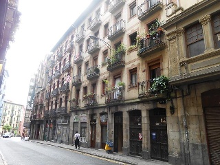 Piso en venta en Bilbao de 74  m²