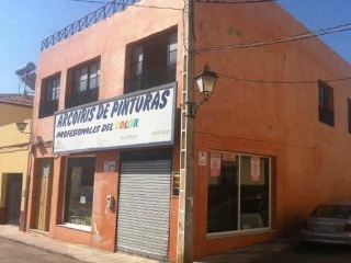 Local en venta en Pilas de 118  m²