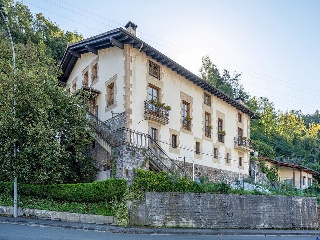 Piso en venta en Aretxabaleta de 170  m²