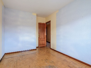 Piso y garaje en C/ Manuel Falla, Oviedo (Asturias) 9