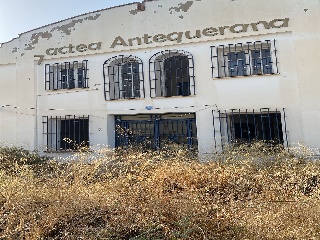Nave industrial en Av del Romeral - Antequera - Málaga 2
