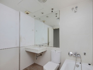 Pisos y garajes en Ps. dels Almogavers - Sabadell - Barcelona 8