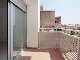 Pisos y garajes en Ps. dels Almogavers - Sabadell - Barcelona 11