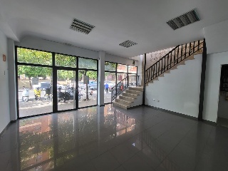 Local en C/ Diego Fernández Herrera 12