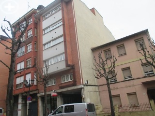 Local en venta en Oviedo de 163  m²