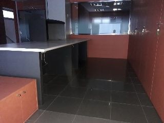 Local en Av Can Serra - El Hospitalet de Llobregat - Barcelona 8