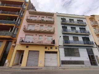 Piso en venta en Figueres de 84  m²