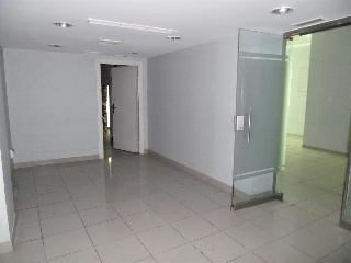 Local en venta en Alcobendas de 144  m²