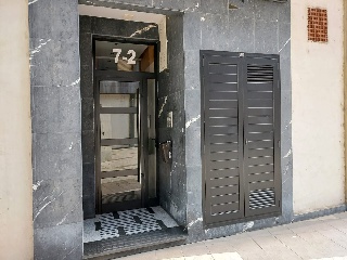 00468-0001 9