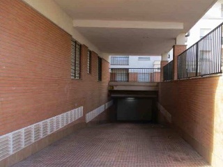 00879-0001 3