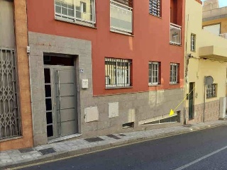 Garaje en venta en San Cristóbal De La Laguna de 152  m²