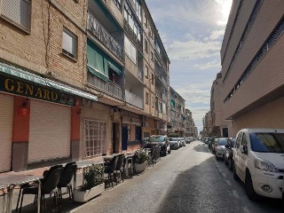 Local en C/ Moriones, Torrevieja (Alicante) 2