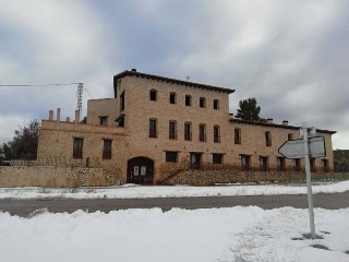 04670-0001 8