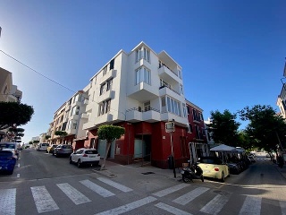 Local en venta en Castell de 112  m²