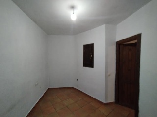 04058-0001 2