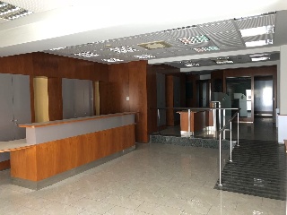 Local en Av Nuestra Señora de la Piedad 5