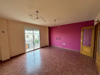 Piso con anejos en C/ Rei Don Martí 17