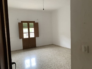 06468-0001 15