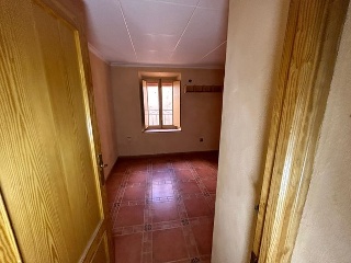 06527-0001 12