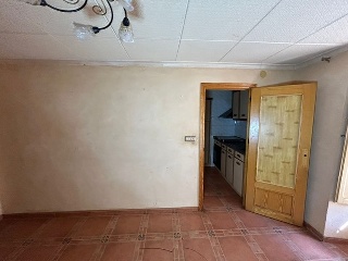 06527-0001 13