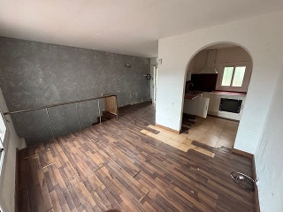 04692-0001 4