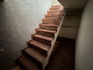 04692-0001 11