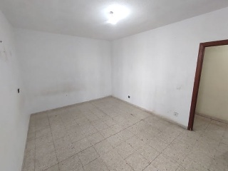 00905-0001 32