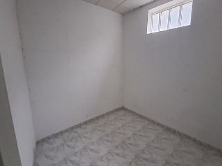 00438-0001 10