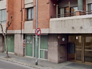 Local en venta en Terrassa de 146  m²