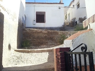 Inmueble situado en Fiñana 3