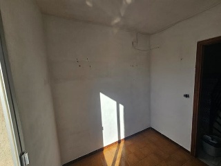 01958-0001 9