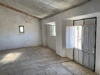 01967-0001 12