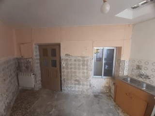 02412-0001 16