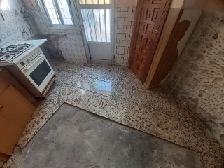 02412-0001 17