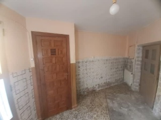 02412-0001 18