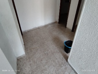 03085-0001 3
