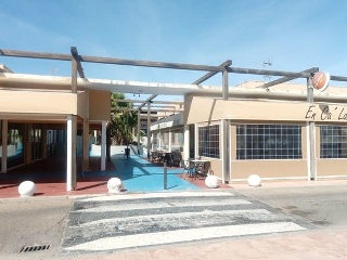 Local en venta en Almonte de 71  m²