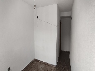 08225-0001 7