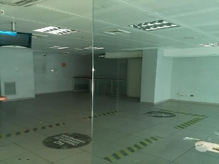 Locales en Av/ Marques de Corbera, Madrid 3