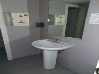 Locales en Av/ Marques de Corbera, Madrid 4
