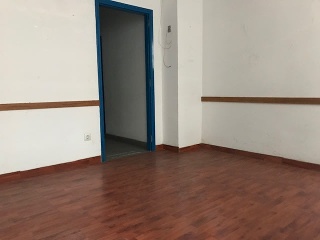 Local en C/ Montnegre- Sta. Eugenia, Girona 4