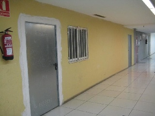 03743-0001 2