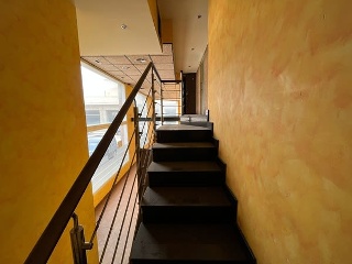 04883-0001 8